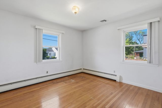 7 Dewey Avenue, Woburn, MA 01801