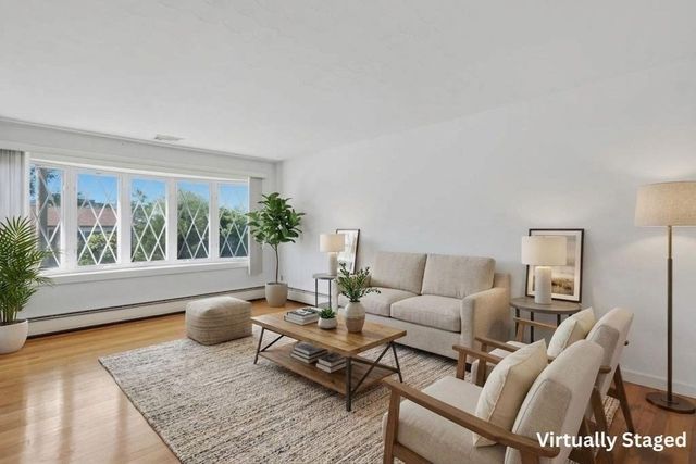 7 Dewey Avenue, Woburn, MA 01801