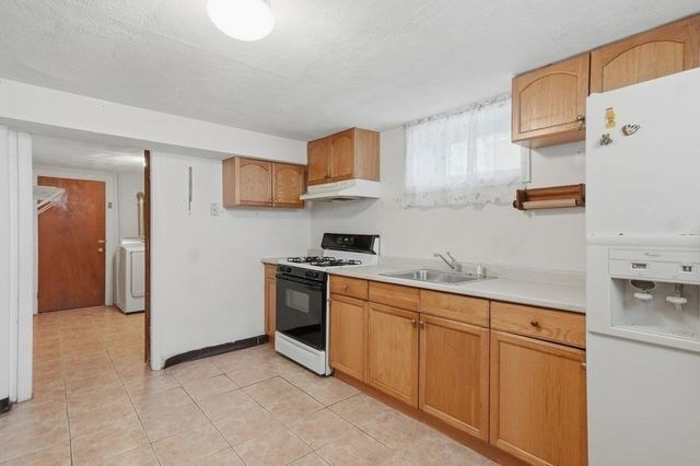 7 Dewey Avenue, Woburn, MA 01801