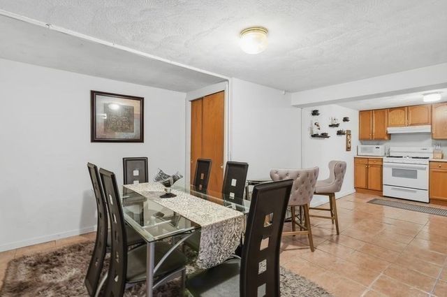 7 Dewey Avenue, Woburn, MA 01801