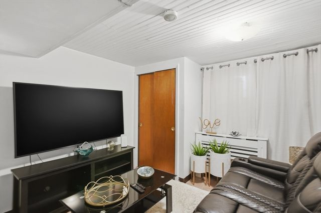 7 Dewey Avenue, Woburn, MA 01801