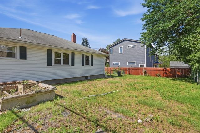 7 Dewey Avenue, Woburn, MA 01801