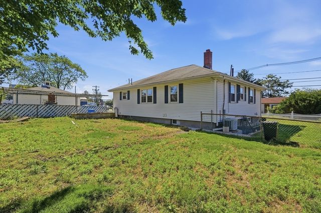 7 Dewey Avenue, Woburn, MA 01801