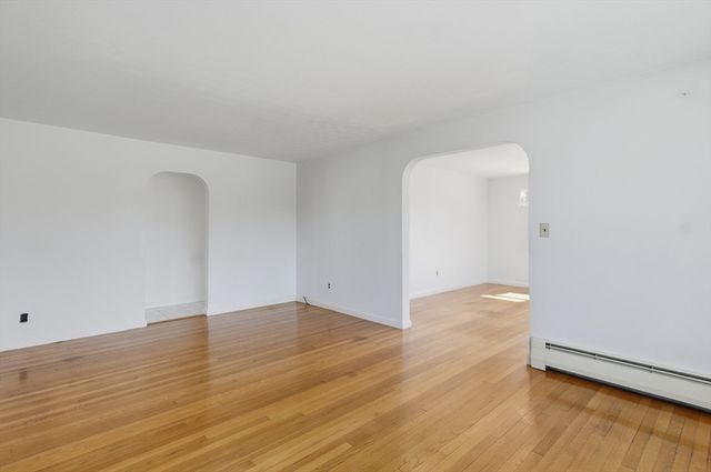 7 Dewey Avenue, Woburn, MA 01801