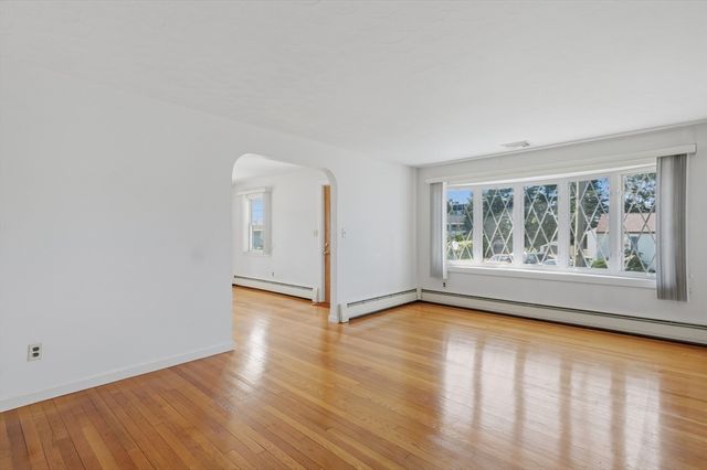 7 Dewey Avenue, Woburn, MA 01801