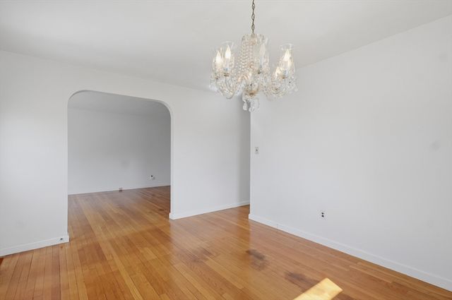 7 Dewey Avenue, Woburn, MA 01801