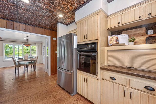 2180 Carol Ln, Roseville, CA 95747
