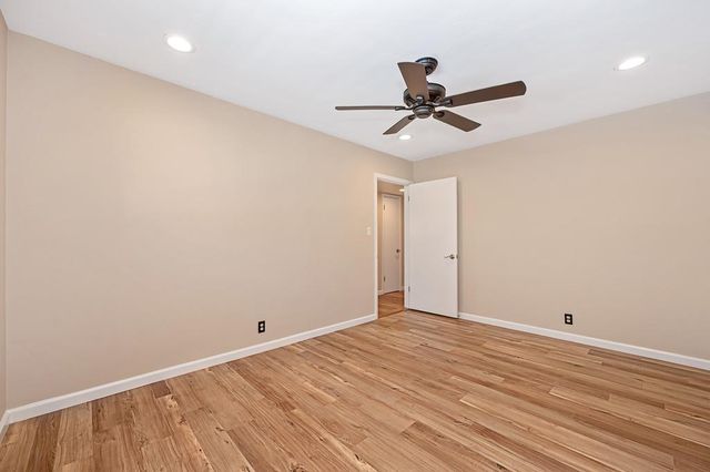2180 Carol Ln, Roseville, CA 95747