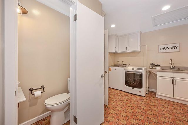2180 Carol Ln, Roseville, CA 95747