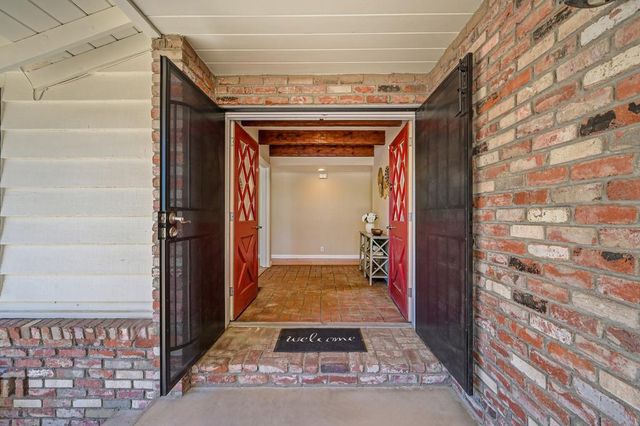 2180 Carol Ln, Roseville, CA 95747