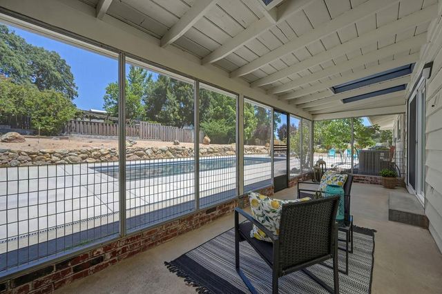 2180 Carol Ln, Roseville, CA 95747
