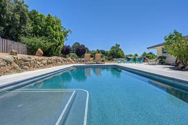 2180 Carol Ln, Roseville, CA 95747