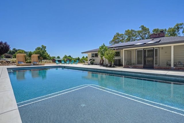 2180 Carol Ln, Roseville, CA 95747