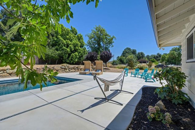 2180 Carol Ln, Roseville, CA 95747