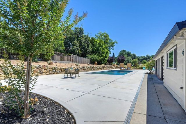 2180 Carol Ln, Roseville, CA 95747