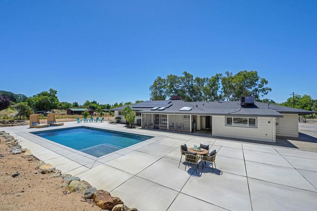 2180 Carol Ln, Roseville, CA 95747