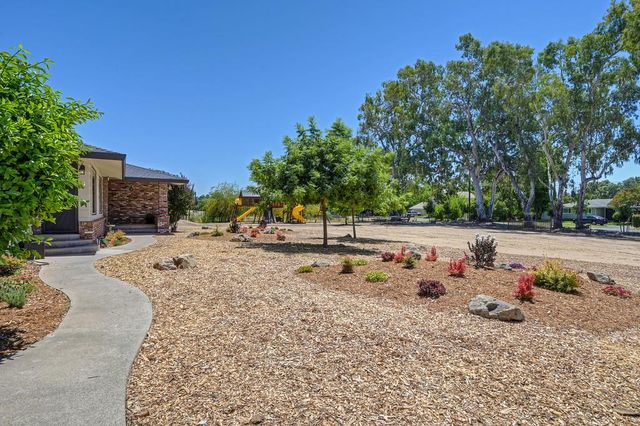 2180 Carol Ln, Roseville, CA 95747