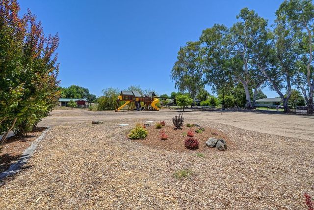 2180 Carol Ln, Roseville, CA 95747