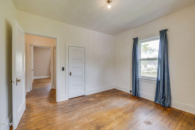 3512 West Walnut Street, Johnson City, TN 37604