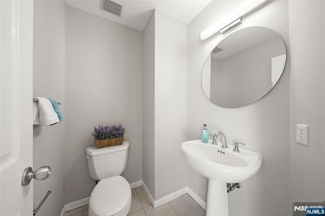 201 Beech Court, Norwood, NJ 07648