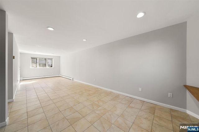 201 Beech Court, Norwood, NJ 07648