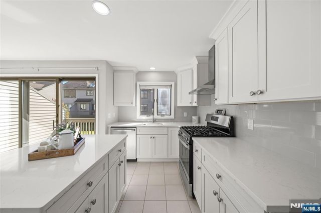 201 Beech Court, Norwood, NJ 07648