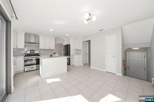 201 Beech Court, Norwood, NJ 07648