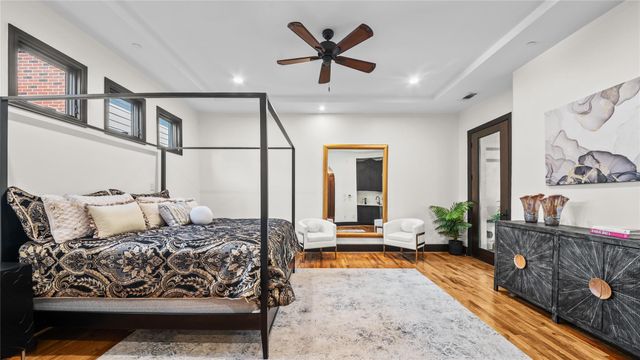 4914 Imperial Street, Bellaire, TX 77401