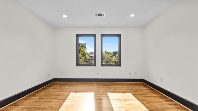 4914 Imperial Street, Bellaire, TX 77401