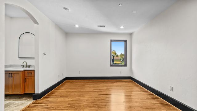 4914 Imperial Street, Bellaire, TX 77401