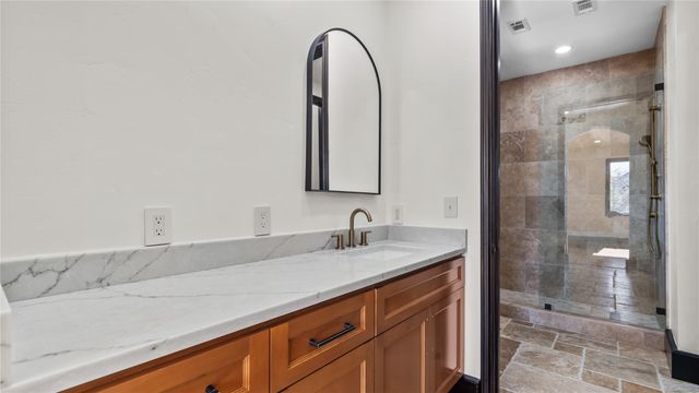 4914 Imperial Street, Bellaire, TX 77401