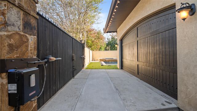 4914 Imperial Street, Bellaire, TX 77401