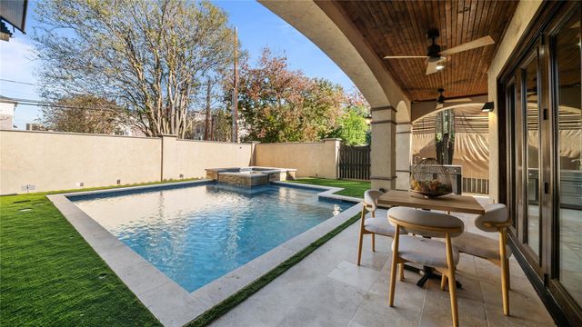 4914 Imperial Street, Bellaire, TX 77401