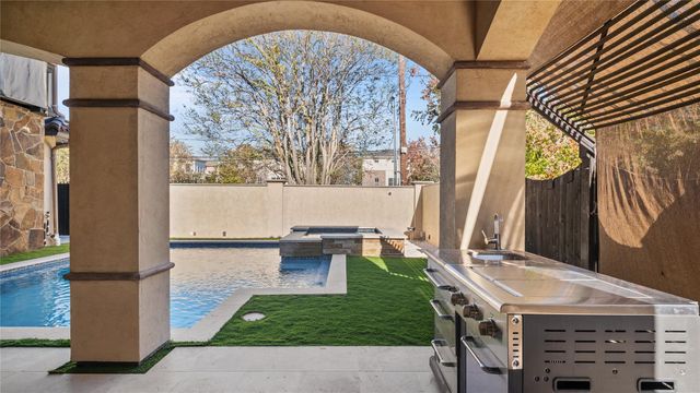 4914 Imperial Street, Bellaire, TX 77401