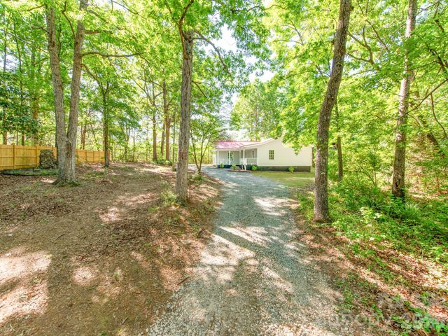 2124 Shoal Road, Lincolnton, NC 28092