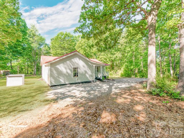 2124 Shoal Road, Lincolnton, NC 28092