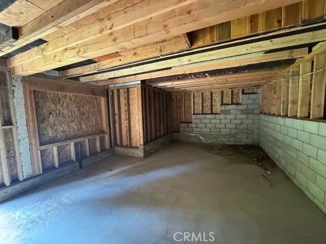 435 Blue Jay Canyon, Blue Jay, CA 92317