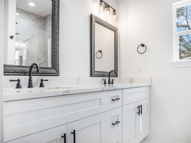 16736 E Ivanhoe, Montgomery, TX 77316