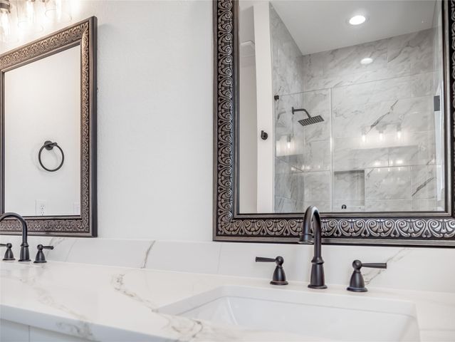 16736 E Ivanhoe, Montgomery, TX 77316