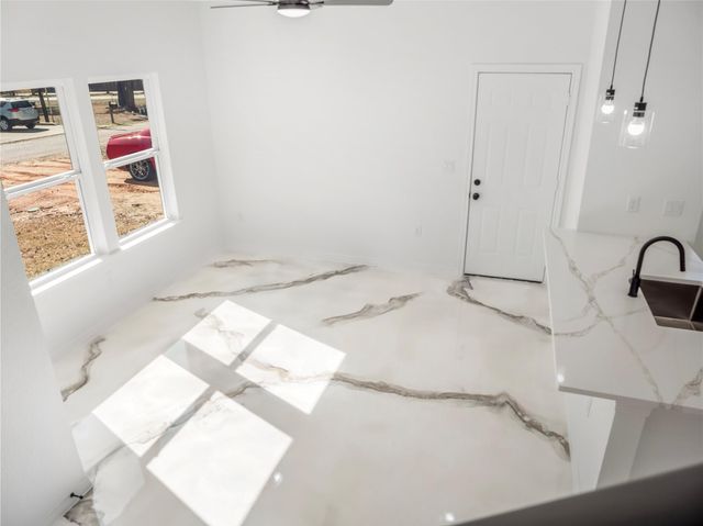 16736 E Ivanhoe, Montgomery, TX 77316