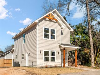 16736 E Ivanhoe, Montgomery, TX 77316