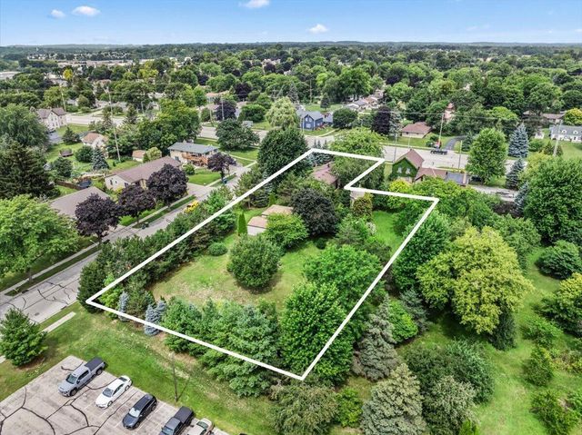 6492 Municipal DRIVE, West Bend, WI 53095