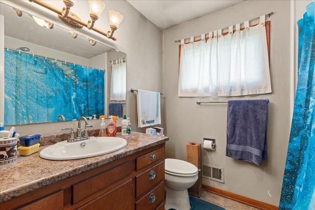 6492 Municipal DRIVE, West Bend, WI 53095