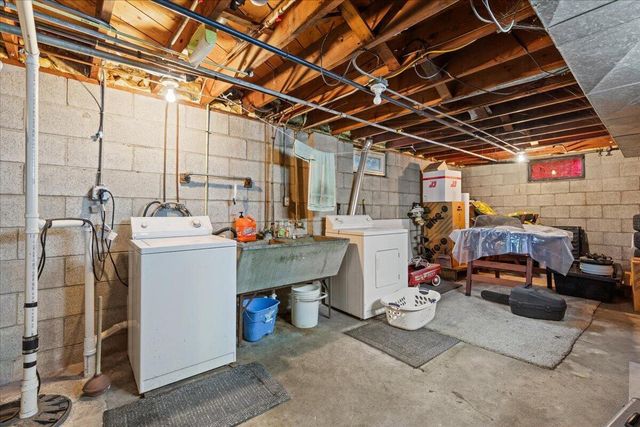 6492 Municipal DRIVE, West Bend, WI 53095
