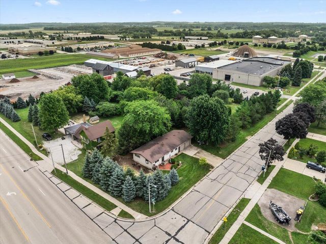 6492 Municipal DRIVE, West Bend, WI 53095