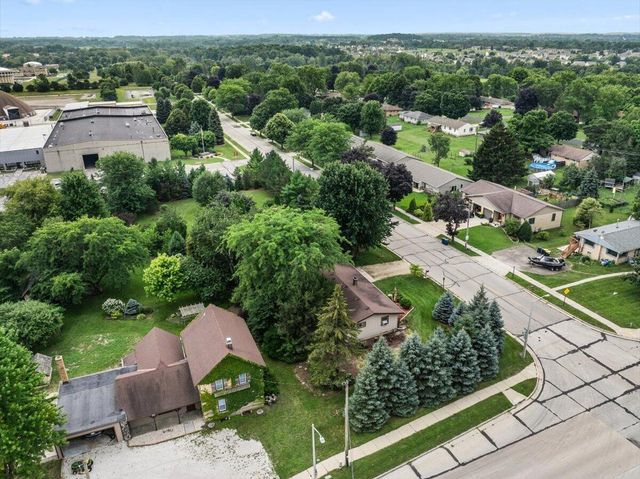 6492 Municipal DRIVE, West Bend, WI 53095