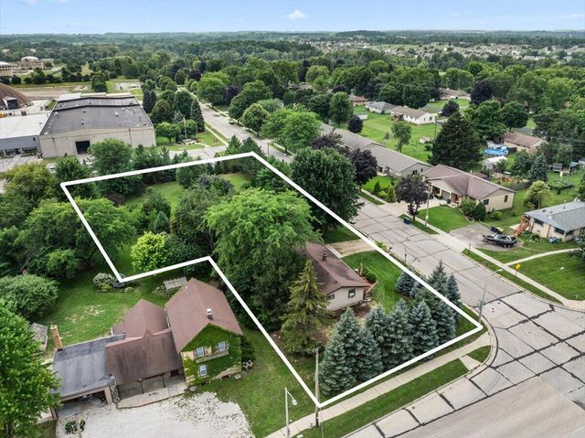 6492 Municipal DRIVE, West Bend, WI 53095