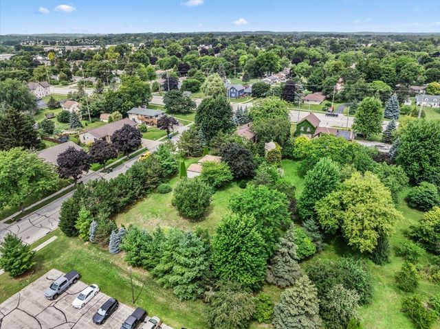6492 Municipal DRIVE, West Bend, WI 53095
