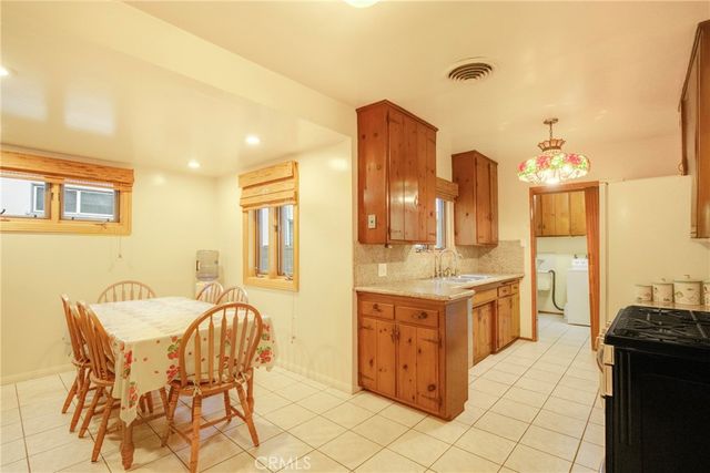 12445 Killion Street, Valley Village, CA 91607