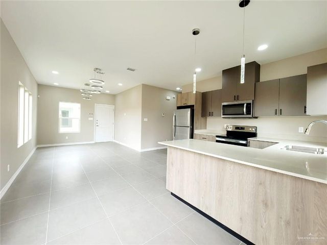 3309 Frio Avenue 4, Mcallen, TX 78504